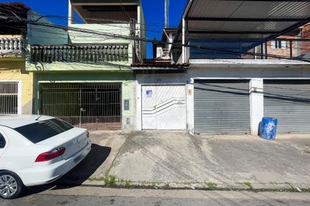 Casa para alugar com 43m², 1 quarto e sem vaga Casa para alugar com 43m², 1 quarto e sem vagaFachada