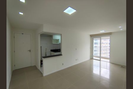 Sala de apartamento para alugar com 3 quartos, 73m² em Jacarepaguá, Rio de Janeiro