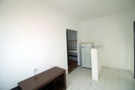 Sala de apartamento para alugar com 1 quarto, 50m² em Braz de Pina, Rio de Janeiro