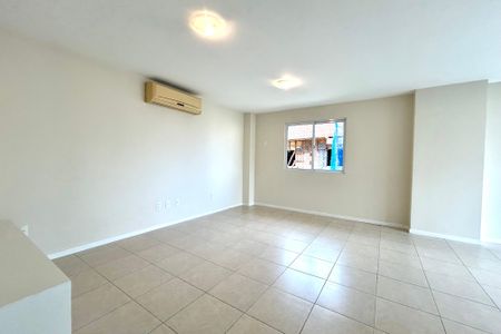 Apartamento para alugar com 150m², 2 quartos e 1 vagaSala