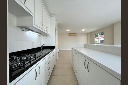 Apartamento para alugar com 150m², 2 quartos e 1 vagaCozinha 