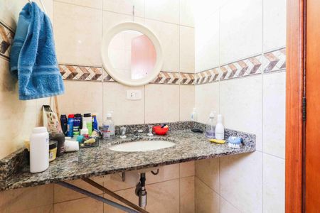 Casa à venda com 226m², 3 quartos e 5 vagas Casa à venda com 226m², 3 quartos e 5 vagasBanheiro