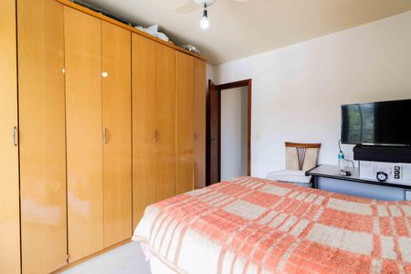 Casa à venda com 226m², 3 quartos e 5 vagas Casa à venda com 226m², 3 quartos e 5 vagasQuarto 1