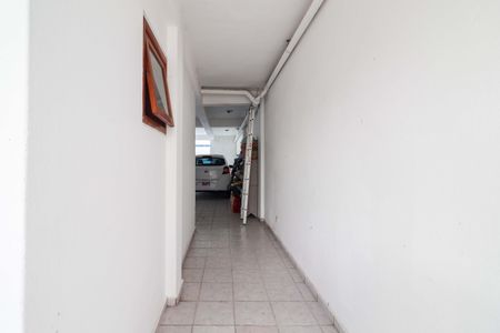 Casa à venda com 226m², 3 quartos e 5 vagas Casa à venda com 226m², 3 quartos e 5 vagasQuintal e Lavanderia