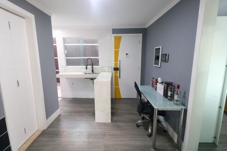 Sala de apartamento à venda com 1 quarto, 50m² em Jardim Alzira Franco, Santo André