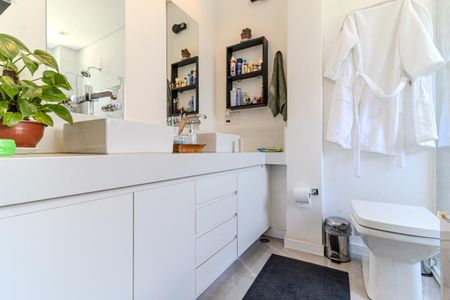 Apartamento à venda com 150m², 1 quarto e 1 vaga Apartamento à venda com 150m², 1 quarto e 1 vagaBanheiro da Suíte