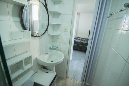 Apartamento para alugar com 60m², 2 quartos e 1 vaga Apartamento para alugar com 60m², 2 quartos e 1 vagaBanheiro social