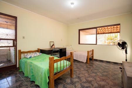 Casa para alugar com 1m², 4 quartos e 5 vagasQuarto 2