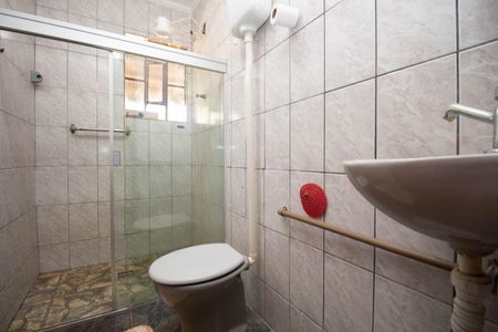 Casa para alugar com 1m², 4 quartos e 5 vagasBanheiro Social