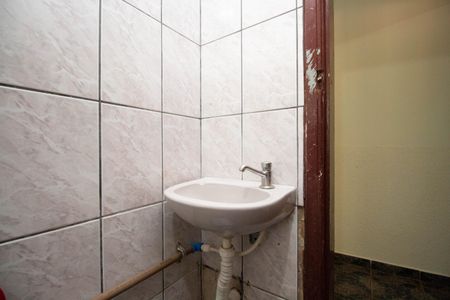 Casa para alugar com 1m², 4 quartos e 5 vagasBanheiro Social