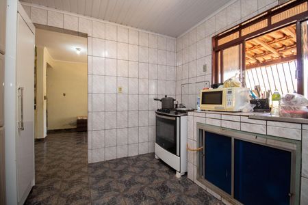 Casa para alugar com 100m², 3 quartos e 5 vagas