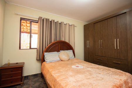 Casa para alugar com 1m², 4 quartos e 5 vagasQuarto 1