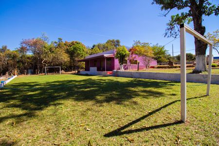 Casa para alugar com 1m², 4 quartos e 5 vagasQuadra Esportiva