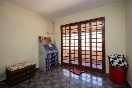 Casa para alugar com 1m², 4 quartos e 5 vagasSala