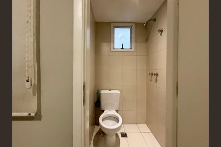 Apartamento para alugar com 100m², 2 quartos e 1 vagaCloset - banheiro