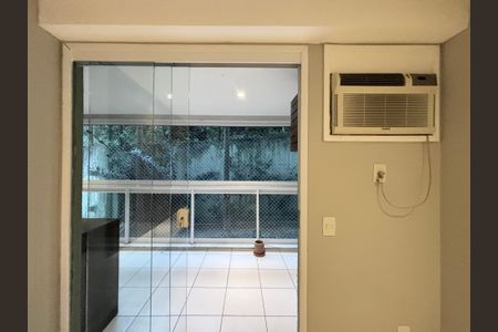 Apartamento para alugar com 100m², 2 quartos e 1 vagaVaranda da sala