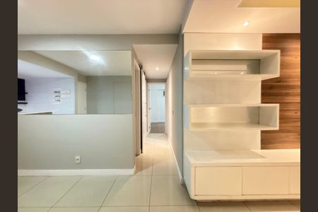 Apartamento para alugar com 100m², 2 quartos e 1 vagaSala