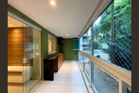 Apartamento para alugar com 100m², 2 quartos e 1 vagaVaranda da sala