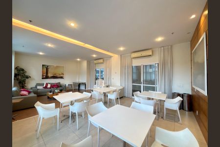 Apartamento para alugar com 100m², 2 quartos e 1 vagaÁrea comum - salão de festa