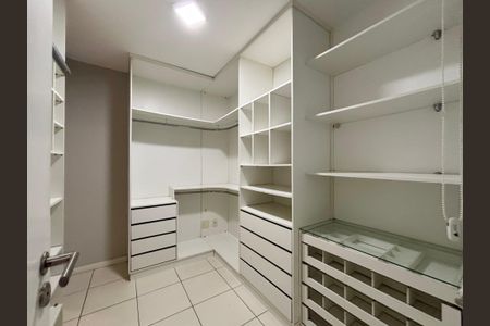 Apartamento para alugar com 100m², 2 quartos e 1 vagaCloset
