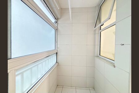 Apartamento para alugar com 100m², 2 quartos e 1 vagaÁrea de serviço