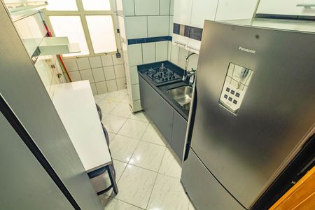 Cozinha de apartamento para alugar com 2 quartos, 60m² em Vila Guarani (z Sul), São Paulo