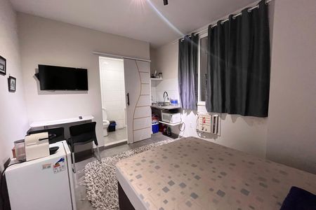Quarto de kitnet/studio para alugar com 1 quarto, 30m² em Copacabana, Rio de Janeiro