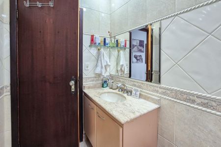 Casa à venda com 276m², 3 quartos e 2 vagasBanheiro Social