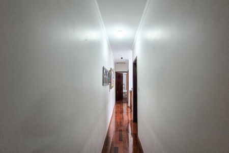 Casa à venda com 276m², 3 quartos e 2 vagasCorredor