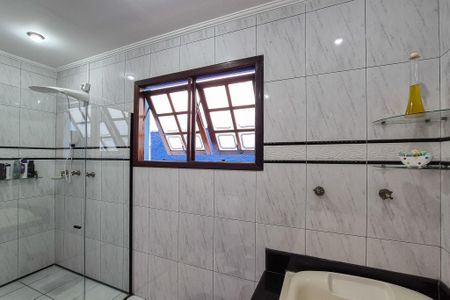 Casa à venda com 276m², 3 quartos e 2 vagasBanheiro da Suíte