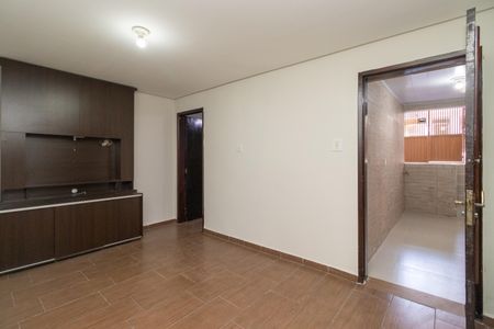 Casa para alugar com 200m², 3 quartos e 2 vagas Casa para alugar com 200m², 3 quartos e 2 vagasSala