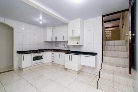 Casa para alugar com 200m², 3 quartos e 2 vagas Casa para alugar com 200m², 3 quartos e 2 vagasCozinha