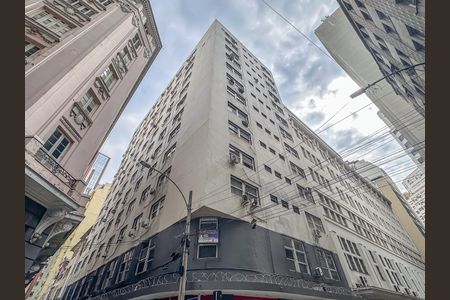 Apartamento à venda com 56m², 1 quarto e sem vagaFachada