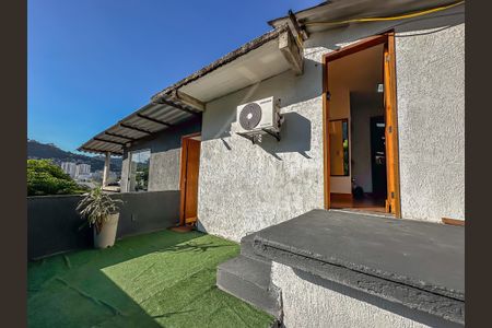 Casa para alugar com 90m², 2 quartos e 1 vagaÁrea de serviço