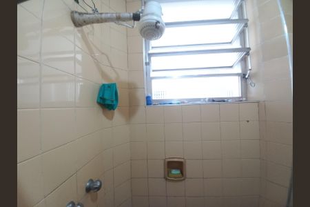 Banheiro de apartamento para alugar com 1 quarto, 35m² em Centro, São Vicente