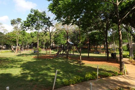 Apartamento para alugar com 45m², 2 quartos e 2 vagasÁrea comum - Playground na área verde