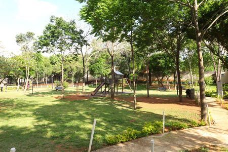 Apartamento para alugar com 45m², 2 quartos e 2 vagasÁrea comum - Playground na área verde