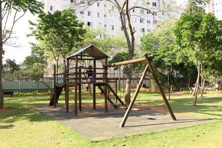 Apartamento para alugar com 45m², 2 quartos e 2 vagasÁrea comum - Playground na área verde