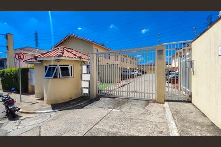 Casa de condomínio à venda com 110m², 3 quartos e 2 vagasFachada 