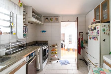 Casa à venda com 134m², 3 quartos e 2 vagas Casa à venda com 134m², 3 quartos e 2 vagasCozinha