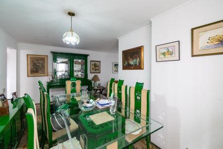 Casa à venda com 134m², 3 quartos e 2 vagas Casa à venda com 134m², 3 quartos e 2 vagasSala