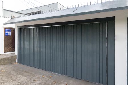 Casa à venda com 134m², 3 quartos e 2 vagas Casa à venda com 134m², 3 quartos e 2 vagasFachada