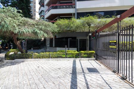 Apartamento para alugar com 144m², 4 quartos e 2 vagas Apartamento para alugar com 144m², 4 quartos e 2 vagasFachada