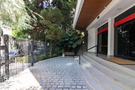 Apartamento para alugar com 144m², 4 quartos e 2 vagas Apartamento para alugar com 144m², 4 quartos e 2 vagasEntrada