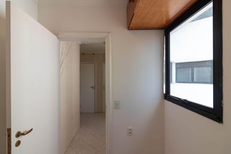Apartamento para alugar com 144m², 4 quartos e 2 vagas Apartamento para alugar com 144m², 4 quartos e 2 vagasQuarto de Serviço