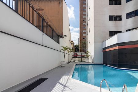 Apartamento para alugar com 144m², 4 quartos e 2 vagas Apartamento para alugar com 144m², 4 quartos e 2 vagasÁrea comum - Piscina