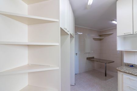 Apartamento para alugar com 144m², 4 quartos e 2 vagas Apartamento para alugar com 144m², 4 quartos e 2 vagasCozinha