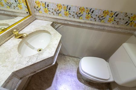 Apartamento para alugar com 144m², 4 quartos e 2 vagas Apartamento para alugar com 144m², 4 quartos e 2 vagasLavabo