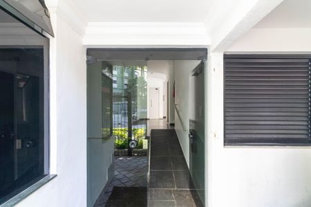 Apartamento para alugar com 144m², 4 quartos e 2 vagas Apartamento para alugar com 144m², 4 quartos e 2 vagasEntrada