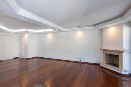 Apartamento para alugar com 144m², 4 quartos e 2 vagas Apartamento para alugar com 144m², 4 quartos e 2 vagasSala